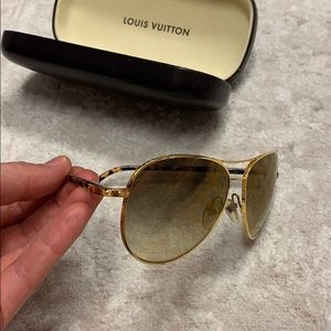 Louis Vuitton conspiration pilote aviators